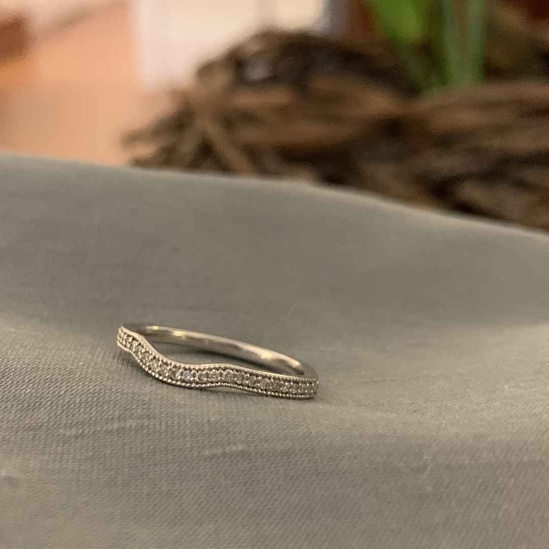 Women's channel set diamond contour wedding ring