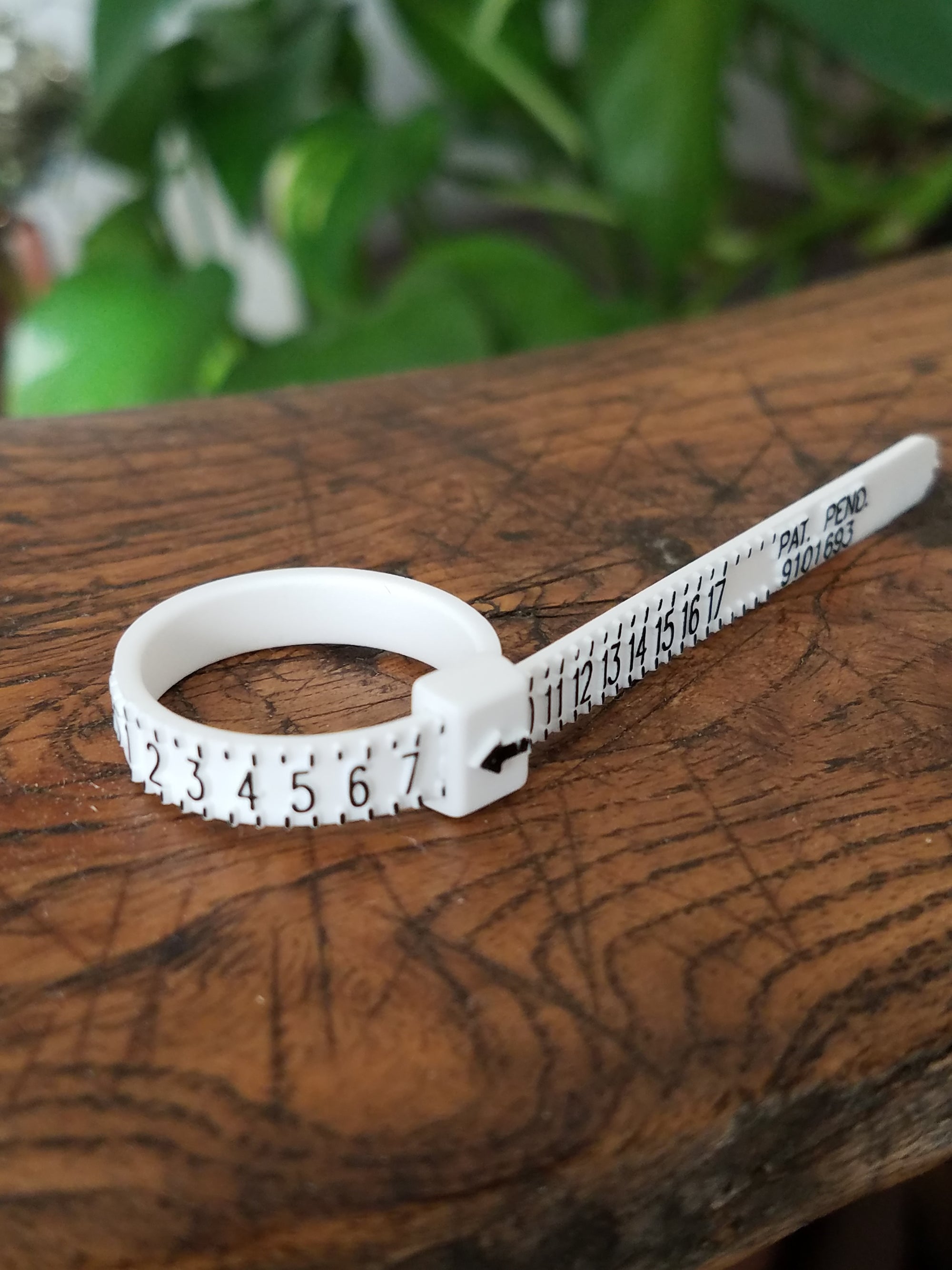 ADJUSTABLE RING SIZER - TCRings.com
