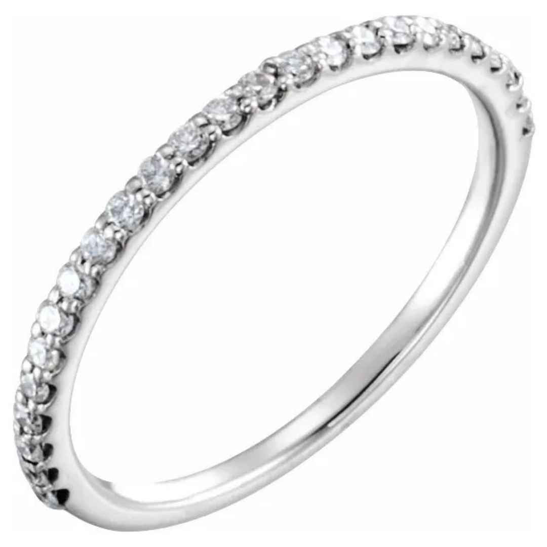 Women's 14K white gold diamond wedding ring