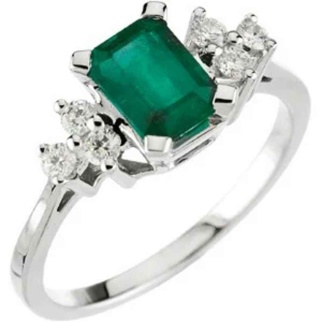 Women's emerald engagement ring