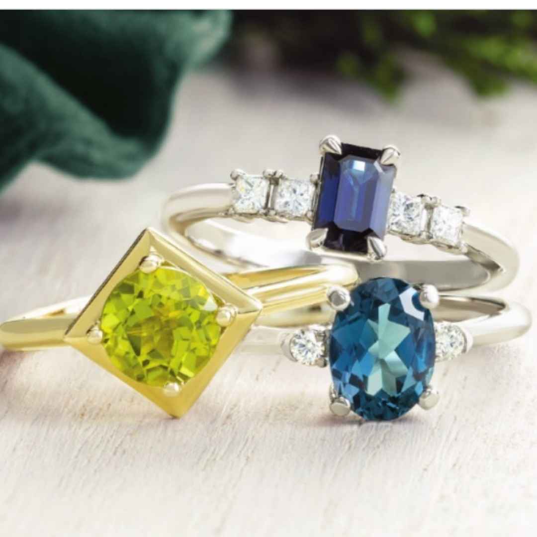 Women's 14K white gold blue sapphire engagement ring